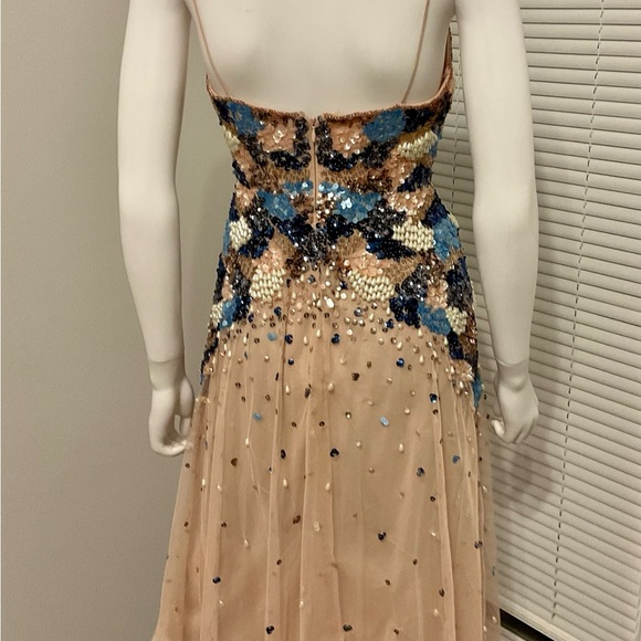 Aidan by Aidan Mattox SZ-0 Women's V-Neck Sequin Cocktail Dress. Retail $320 - Picture 11 of 13